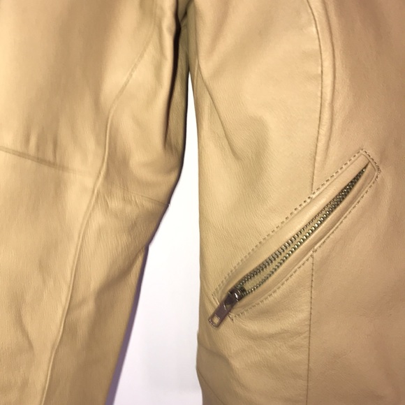 ❄️WINTER SALE❄️ Womens leather jacket - Picture 3 of 8